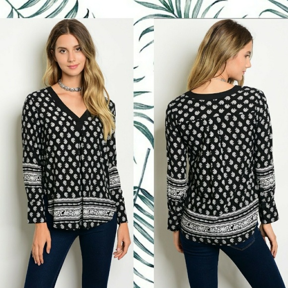 FREE TO BE ME FLORAL PRINT TOP - Picture 8 of 12